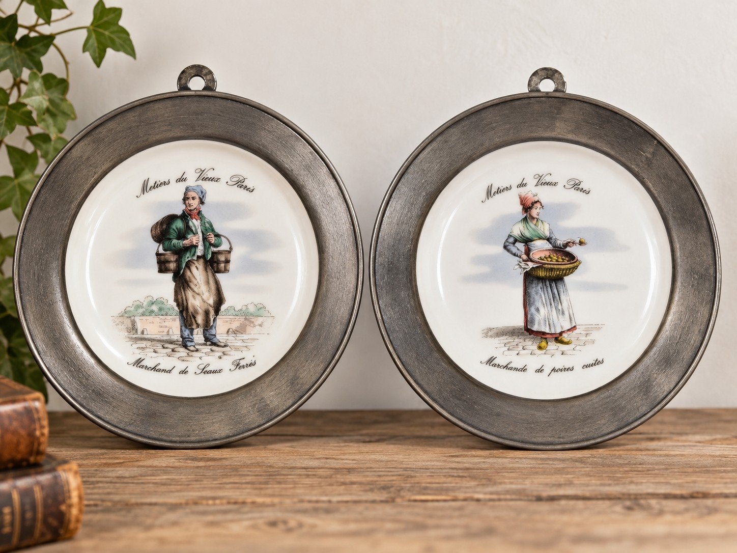 Ensemble de 2 assiettes murales vintage en porcelaine frança, Enlèvement ou Envoi