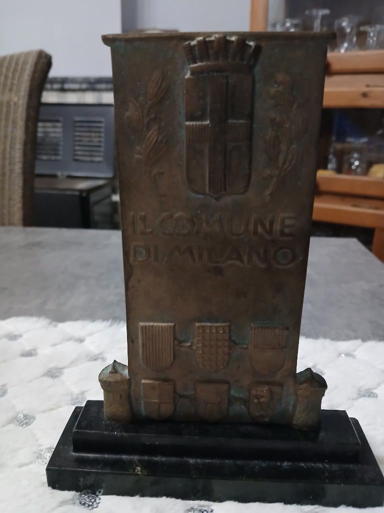 Bronze Milan, Enlèvement, Bronze