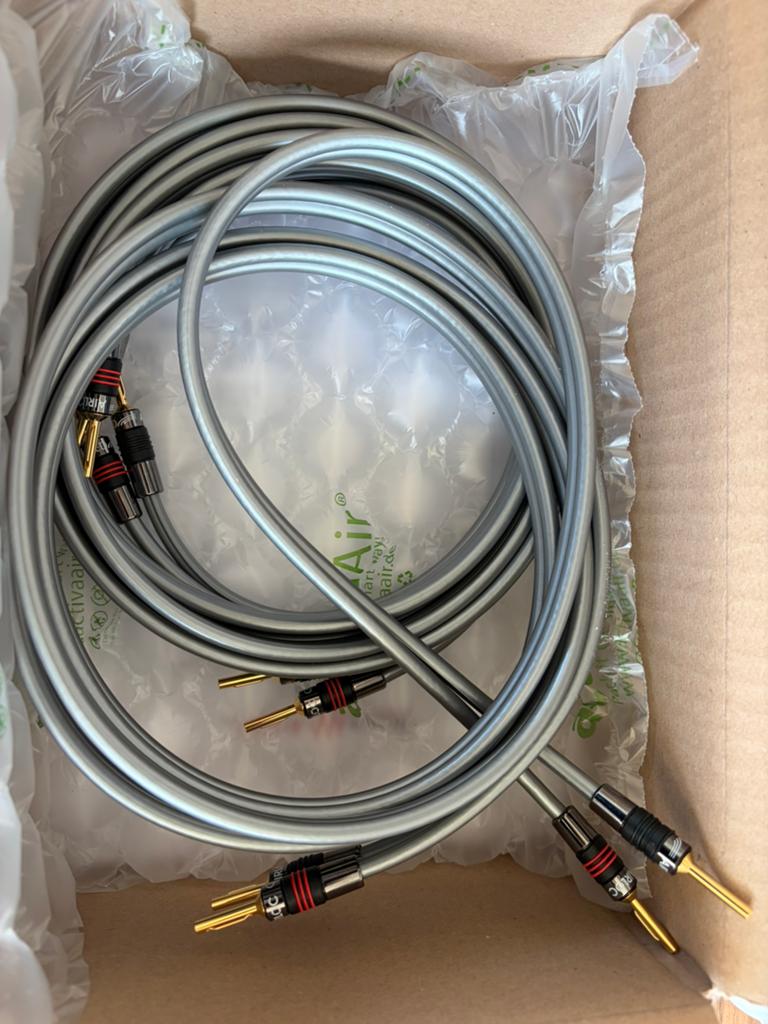 QED Reference XT40i 1x 1.5m Luidsprekerkabel | Metal Airlocs, Audio, Tv en Foto, Audiokabels en Televisiekabels, Ophalen, Nieuw