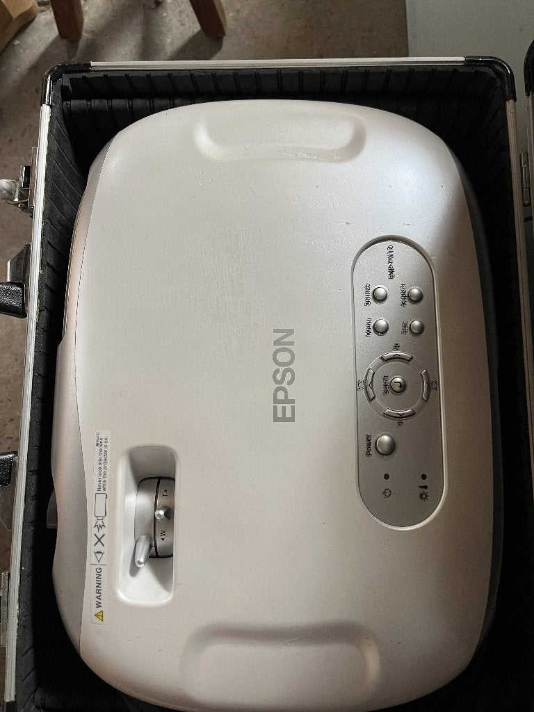 Epson EMP-TW10 LCD projector/beamer + transportkoffer, Audio, Tv en Foto, Ophalen, Zo goed als nieuw, LCD, EPSON