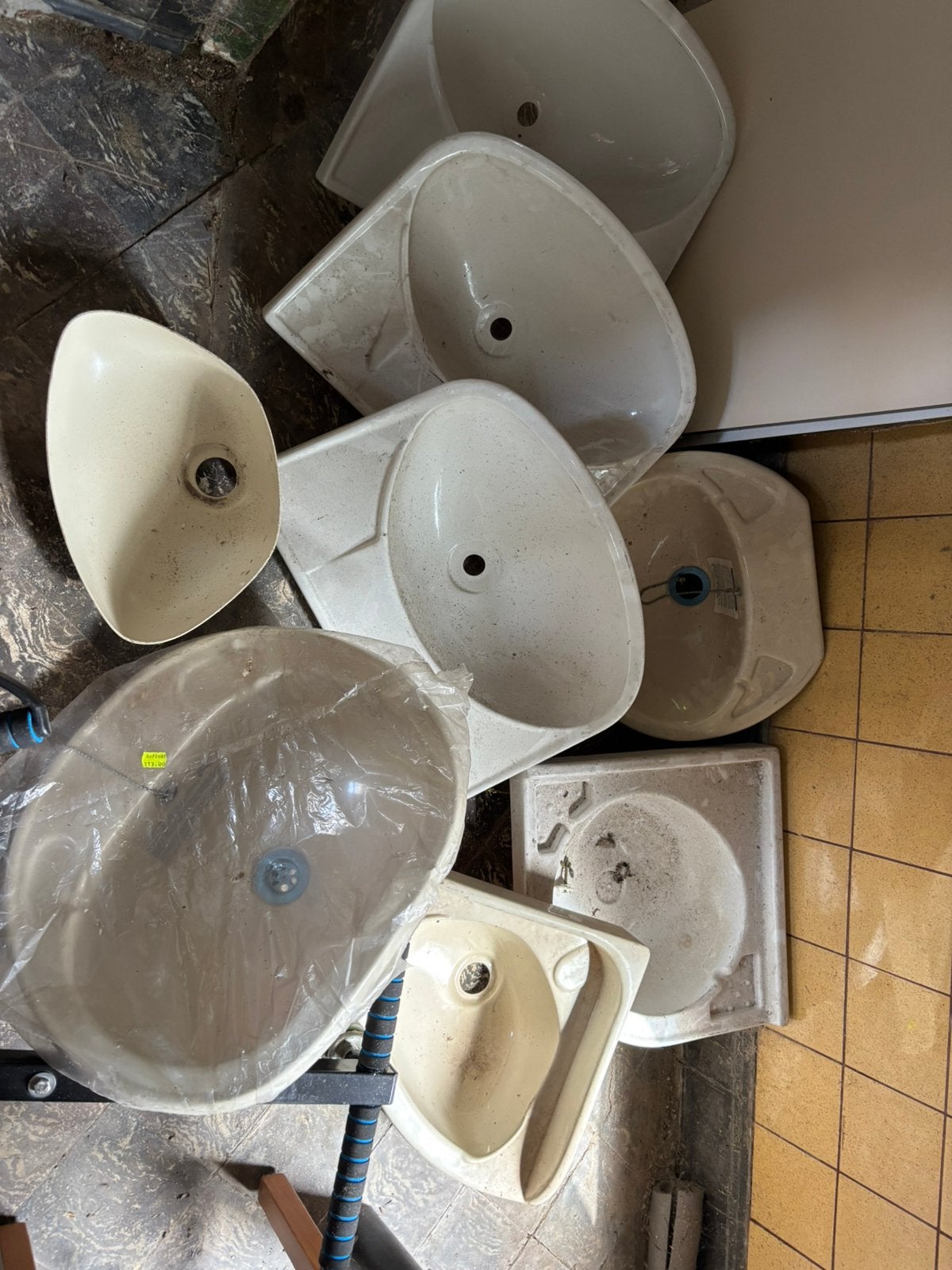 Caravan lavabo s in een lot, Enlèvement ou Envoi, Comme neuf