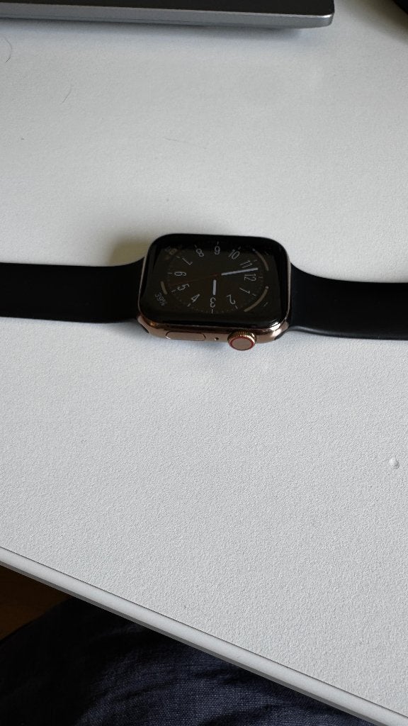Apple watch 5 44mm stainless steel rosegold, Bijoux, Sacs & Beauté, Montres connectées, Enlèvement, Utilisé