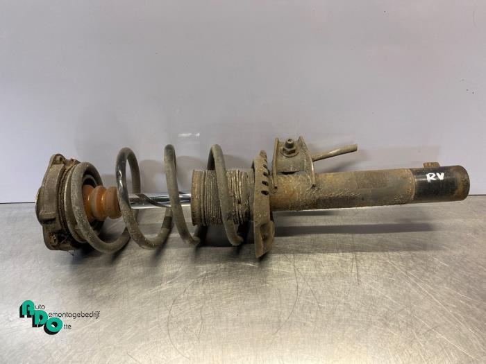Barre amortisseur avant droit d'un Volkswagen Golf (Golf 04-, Volkswagen, -, 3 mois de garantie, Utilisé
