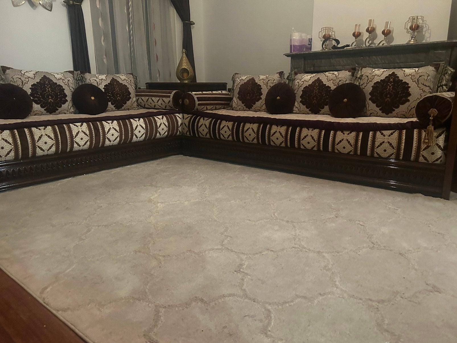 Salonmarocain, brun et beige mesure 2 x 2,5 mètres, Enlèvement, Utilisé, Bois