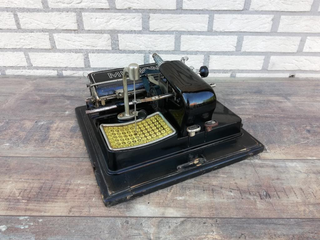 Antieke Mignon schrijfmachine, Diversen, Typemachines, Ophalen of Verzenden, ., ., .