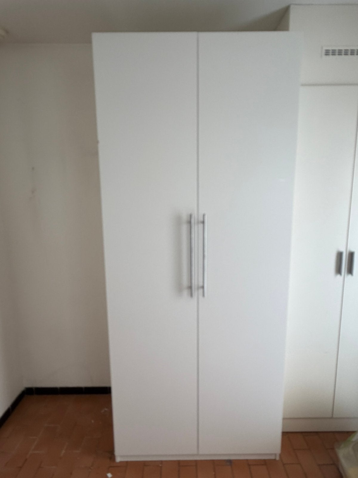 ARMOIRE D'EMBALLAGE IKEA, Avec tablette(s), Comme neuf, 100 à 150 cm, Enlèvement