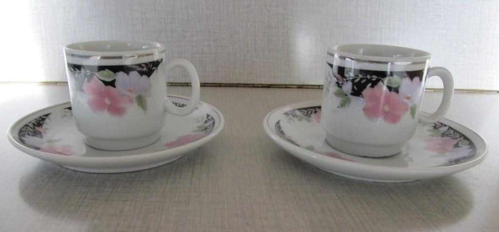 2 decoratieve mini koffietassen + ondertas - OPRUIM BROCANTE, Antiek en Kunst, Ophalen of Verzenden
