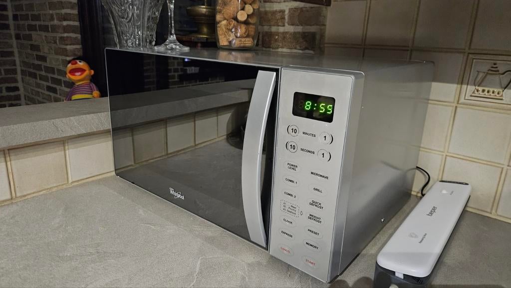 Microgolfoven met grill - Whirlpool te koop., Ophalen, Gebruikt, Microgolfoven, Grill