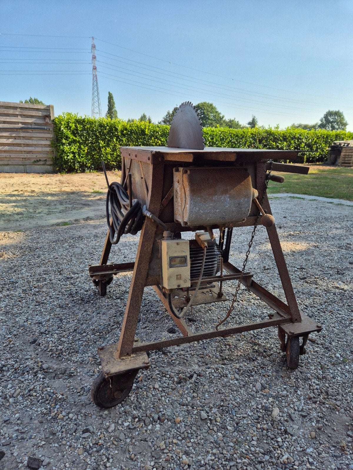 Tafelzaagmachine, Ophalen