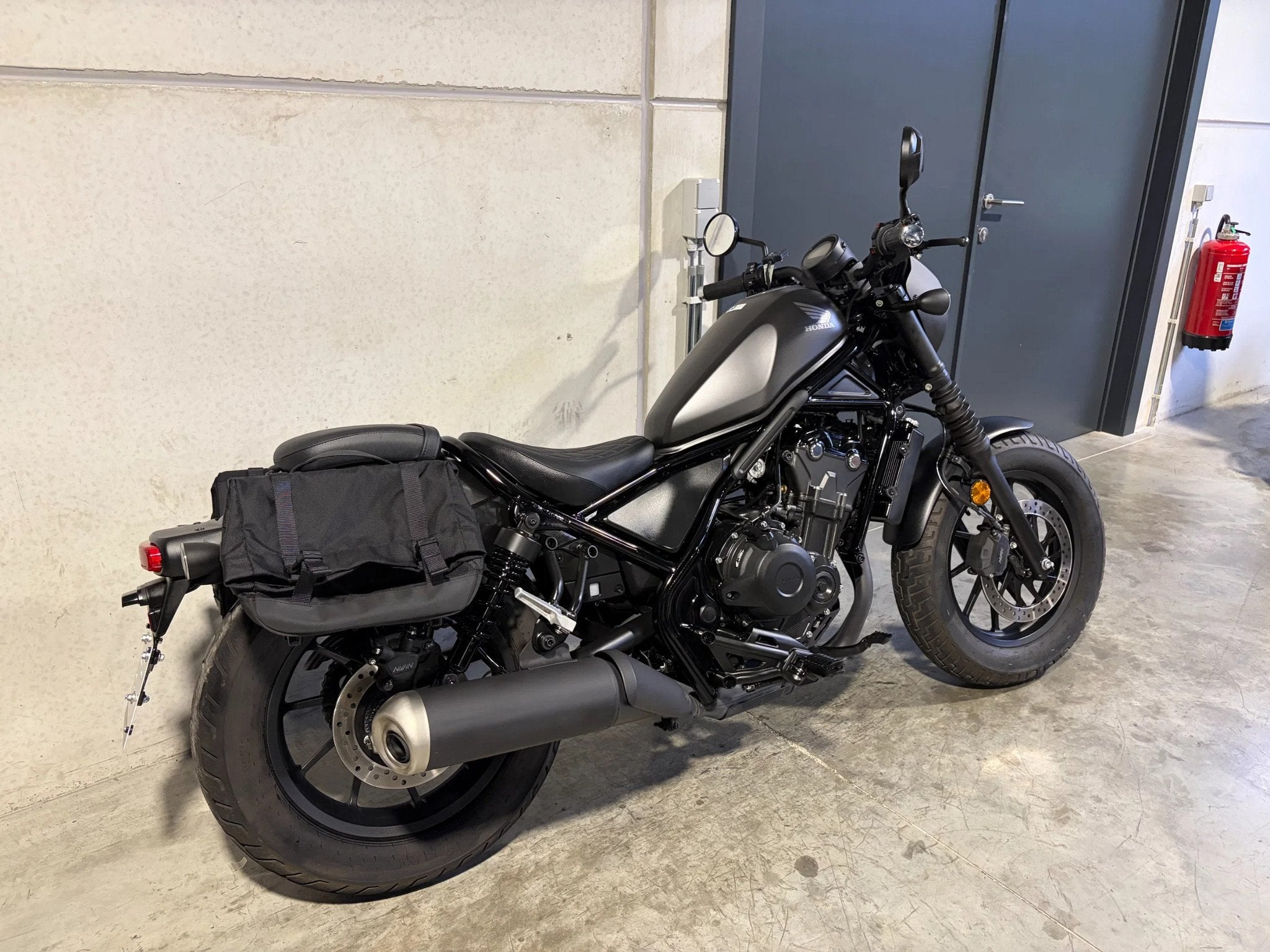 Honda CMX 500 Rebel special edition met extra's (bj 2022), Motoren, Motoren | Honda, Chopper, Bedrijf, 12 t/m 35 kW, 500 cc