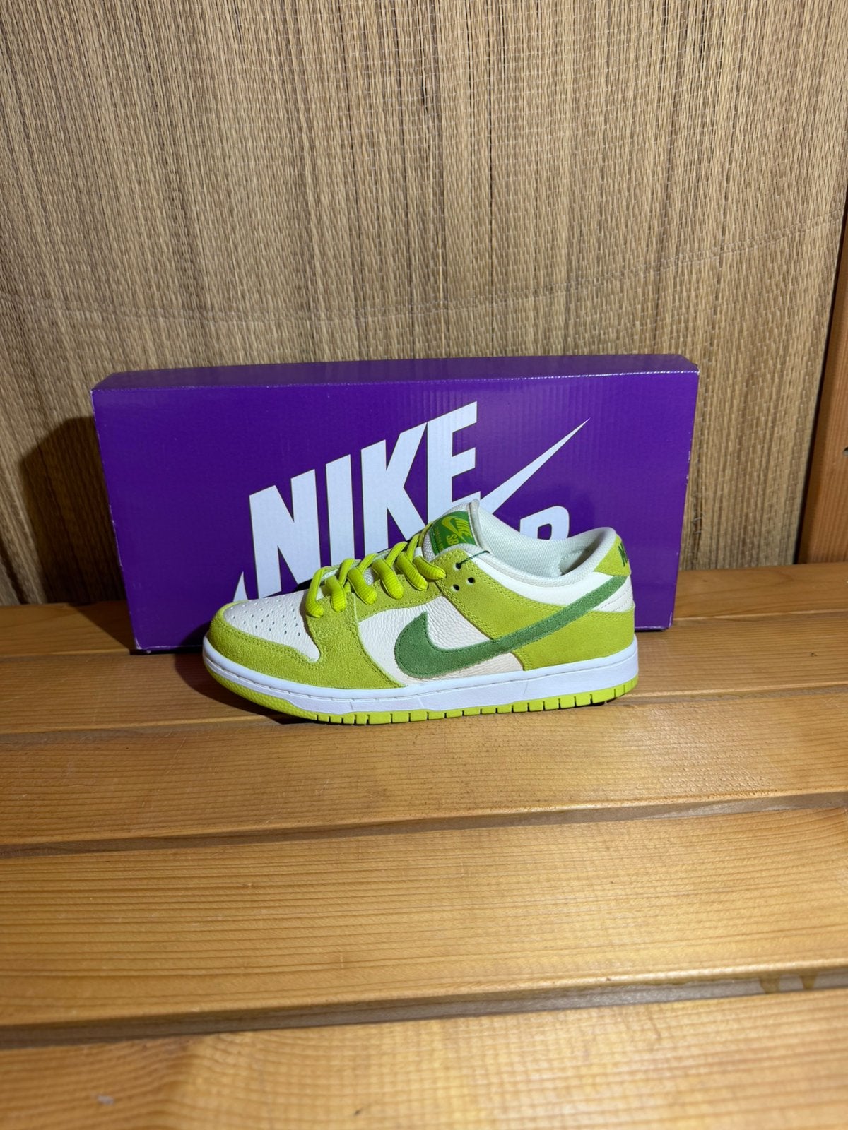 Nike SB Dunk Low Green Apple, Ophalen of Verzenden, Nieuw