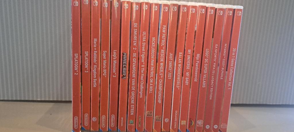 32 Nintendo switch games in 1 koop !!!, Overige genres, 1 speler, Ophalen of Verzenden, Zo goed als nieuw