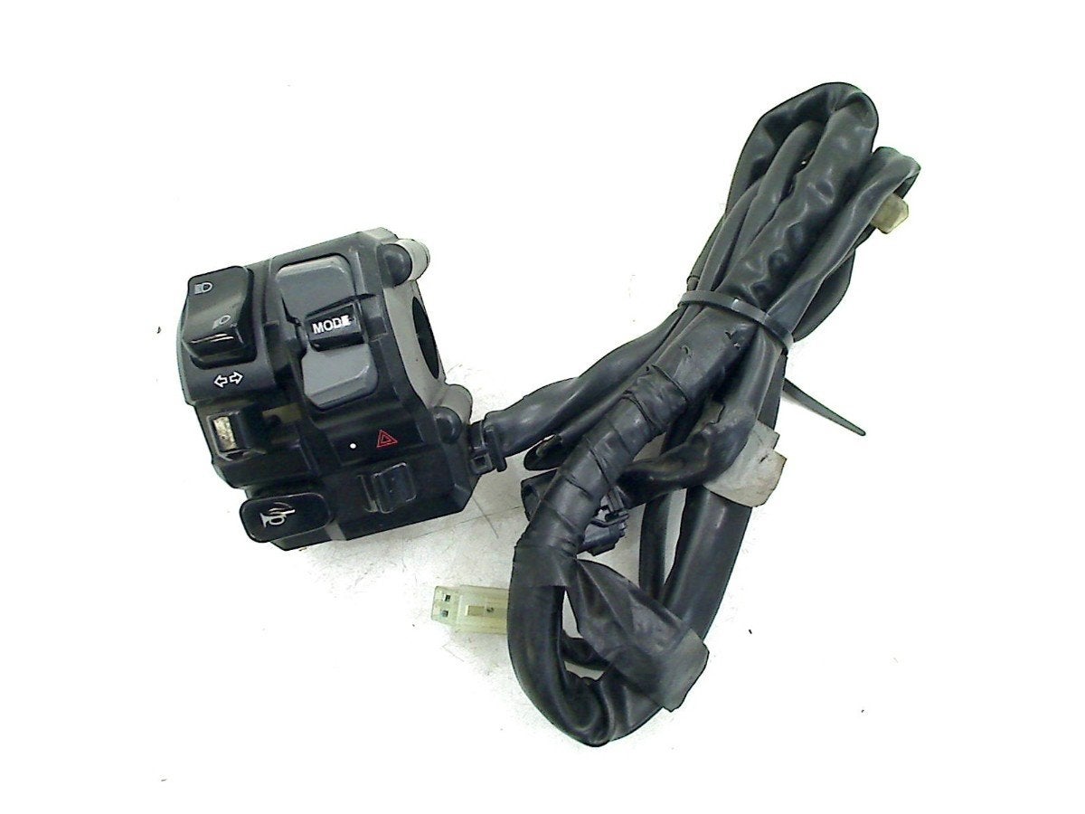 STUURSCHAKELAAR LINKS Yamaha YZF R1 2015-2016 (YZF-R1 2CR), Motoren, Yamaha Motor Europe N.V., Gebruikt, Customersupport@yamaha-motor.co.uk