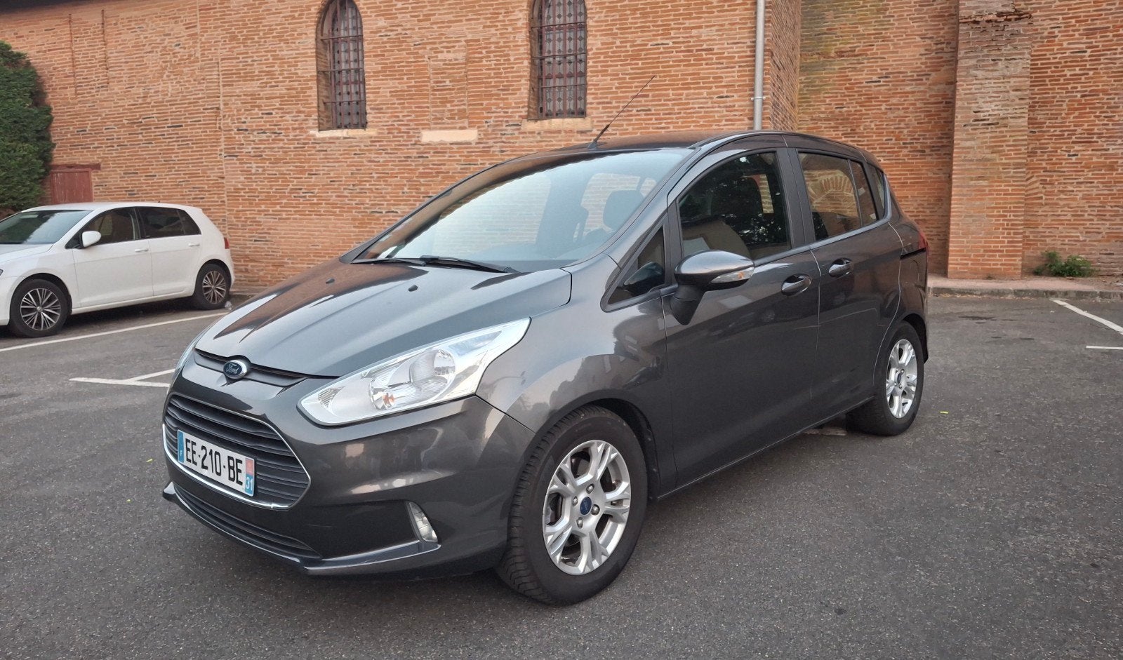 A vendre Ford B-Max, Argent ou Gris, Achat, Entreprise, Noir