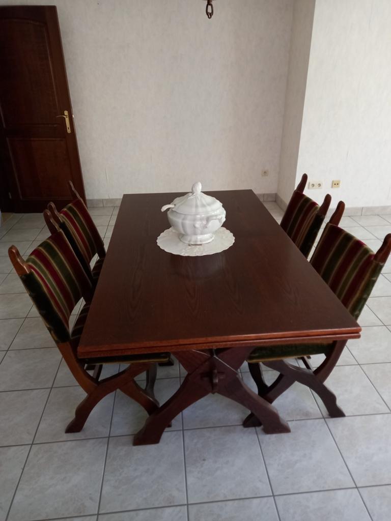 Tafel en 4 stoelen, Ophalen