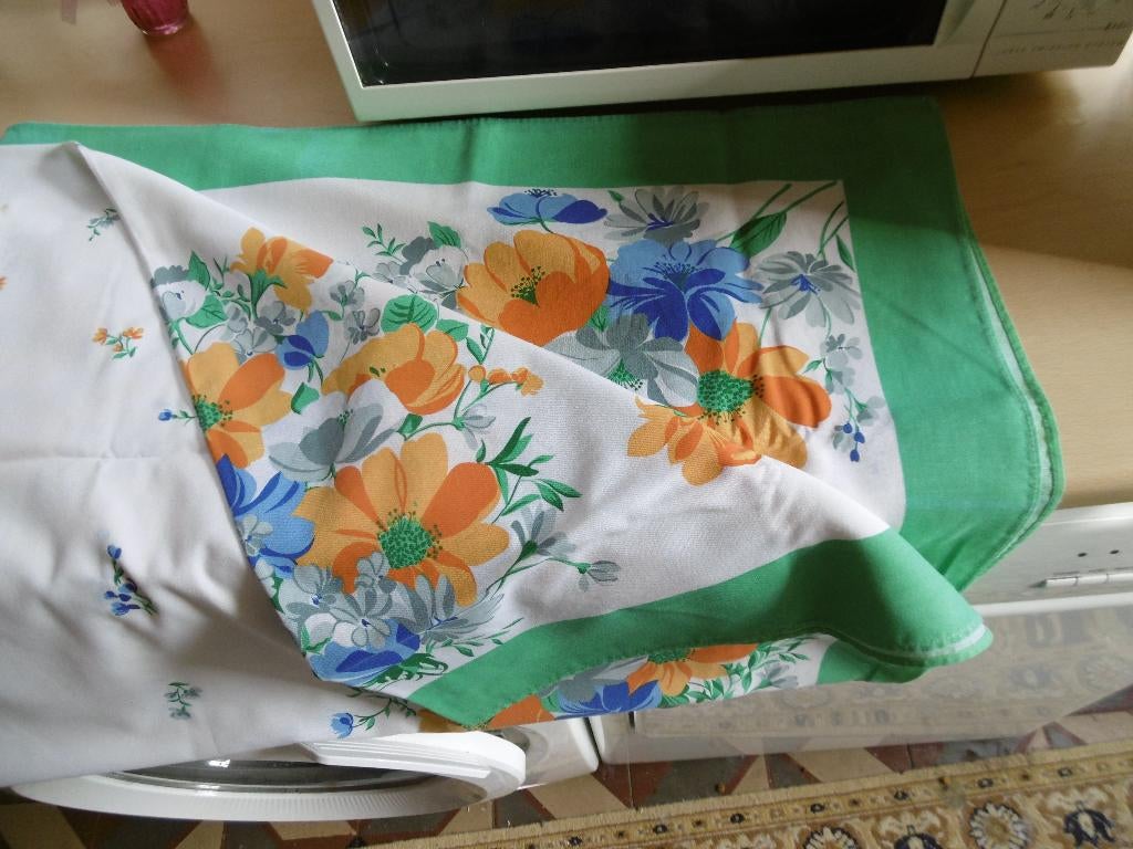 mooi tafellaken "basetti", made in italy, Ophalen of Verzenden, Zo goed als nieuw, Rechthoek