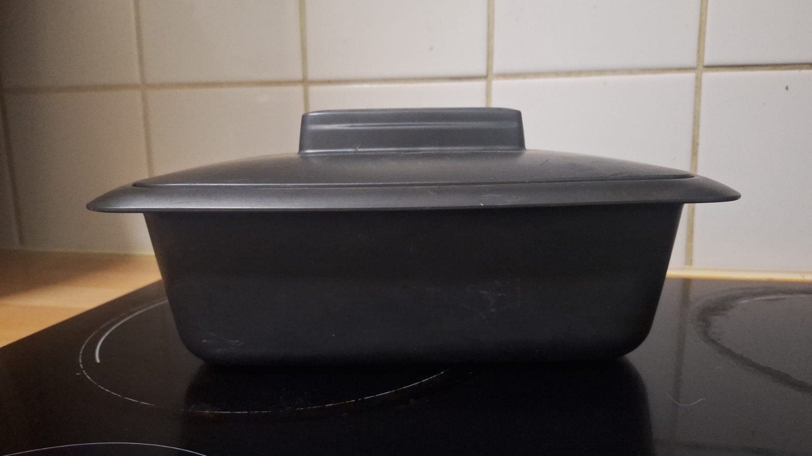 Tupperware magnetronschaal, Ophalen