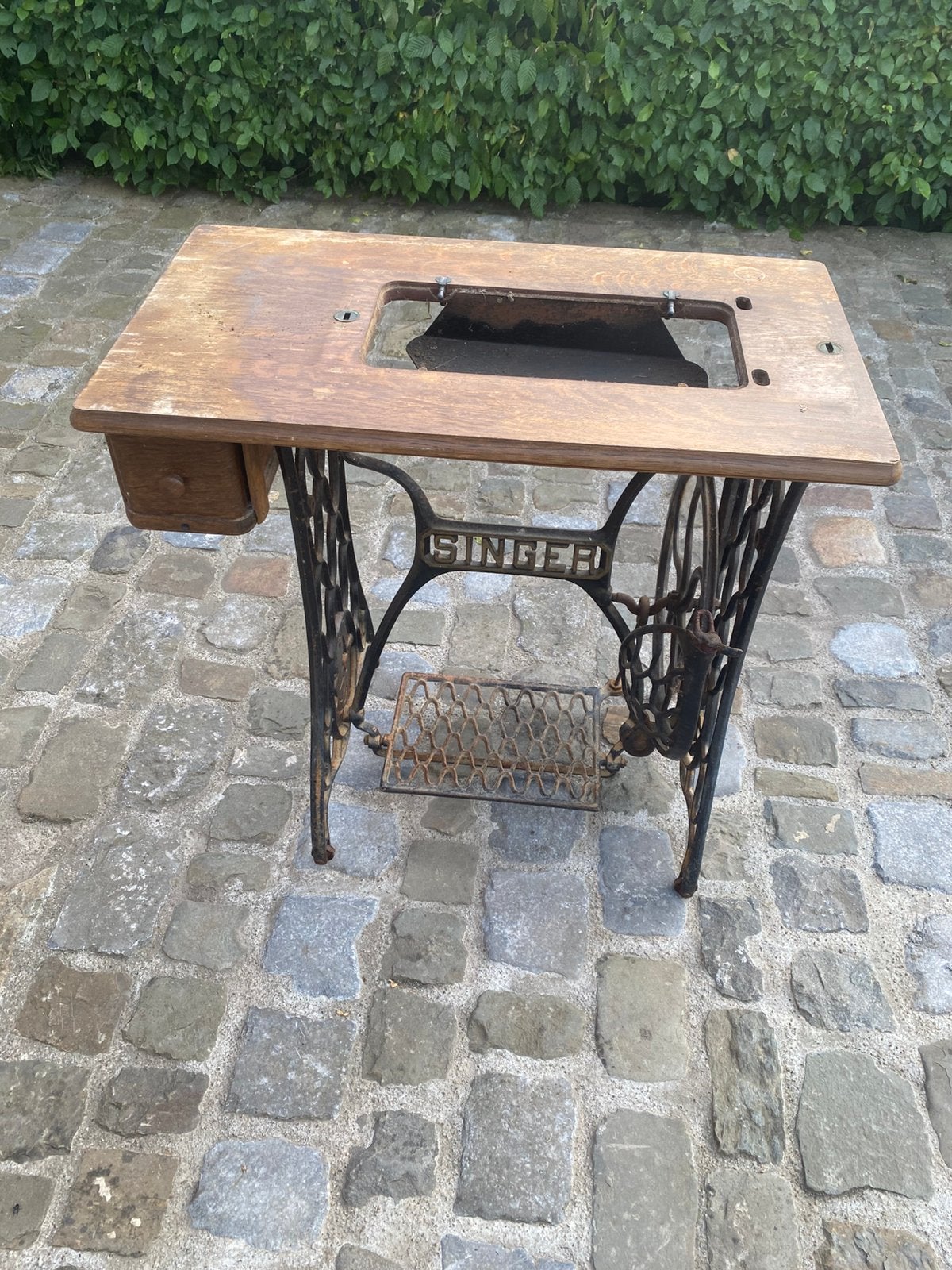 Table machine à coudre singer, Enlèvement
