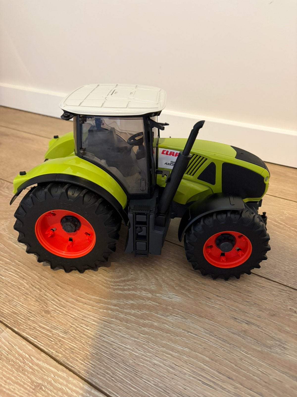 Bruder 3012 Claas Axion 950 Tractor, Ophalen, Gebruikt