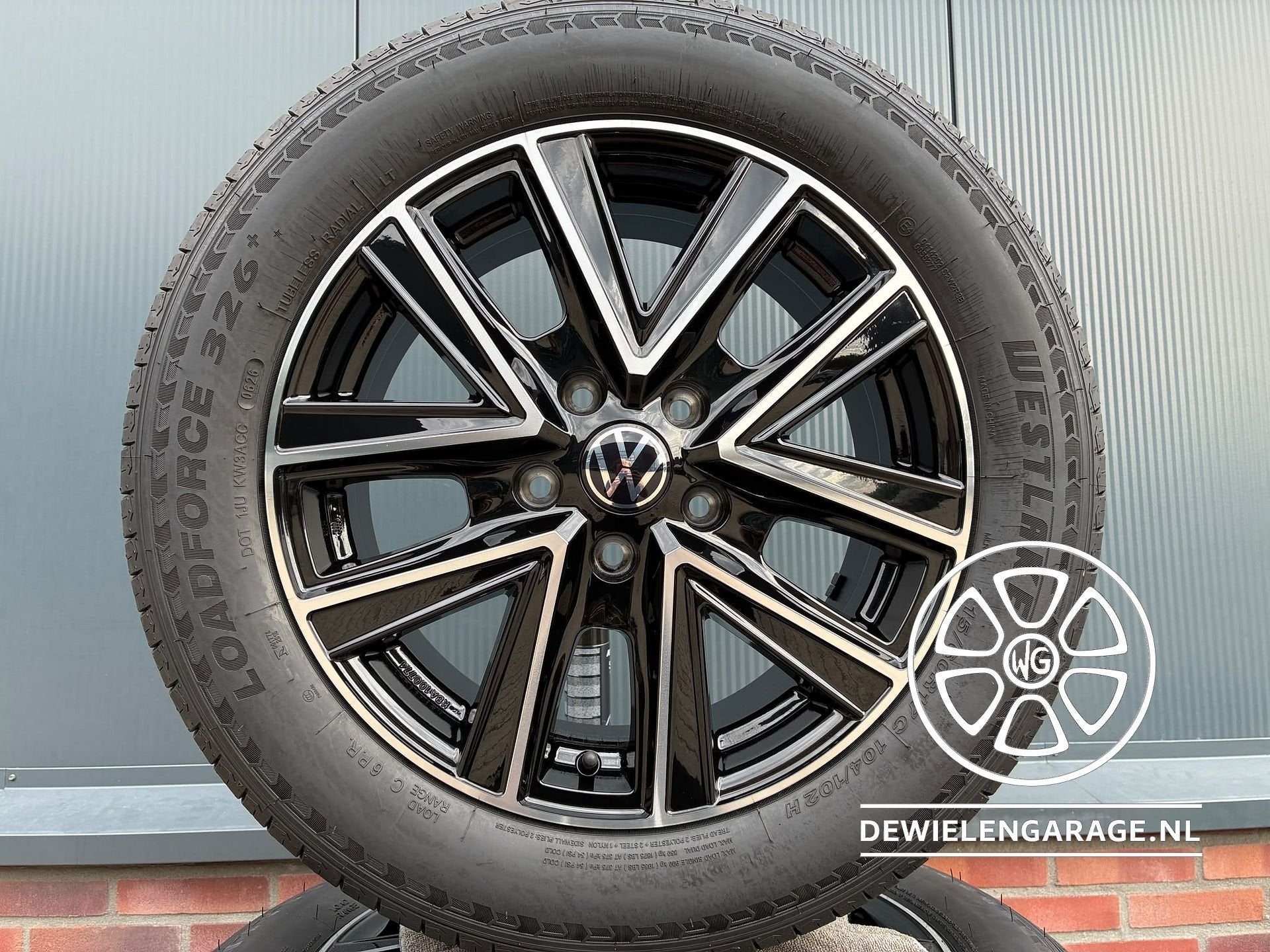 17 inch VW Transporter Bicolor Velgen + Banden NIEUW 5x120 T, Autos : Pièces & Accessoires, Neuf, Pneus et Jantes, Véhicule de tourisme