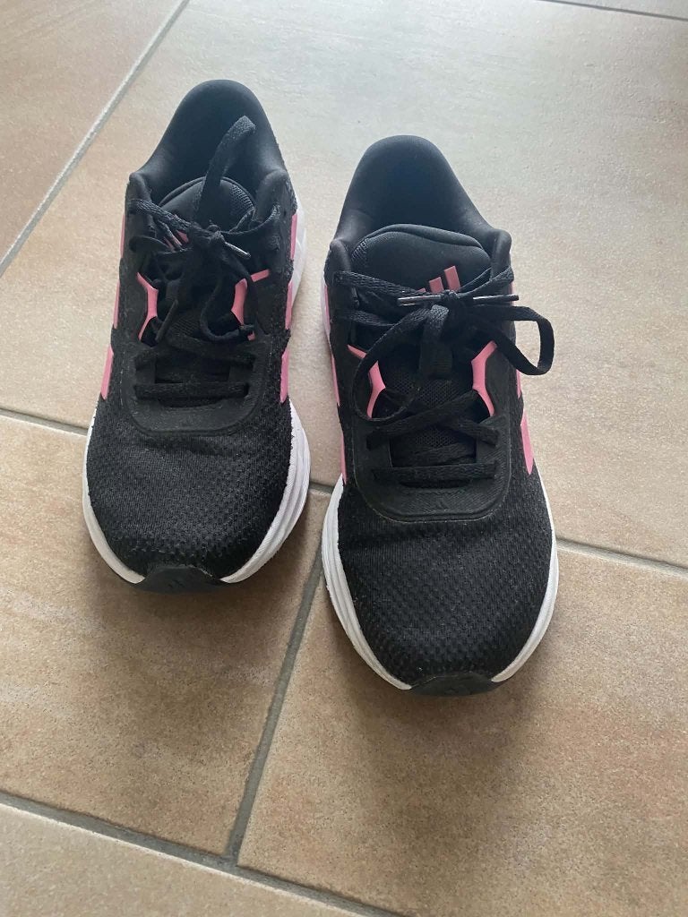 sportschoenen ADIDAS, Ophalen, Adidas, Zo goed als nieuw, Jongen of Meisje
