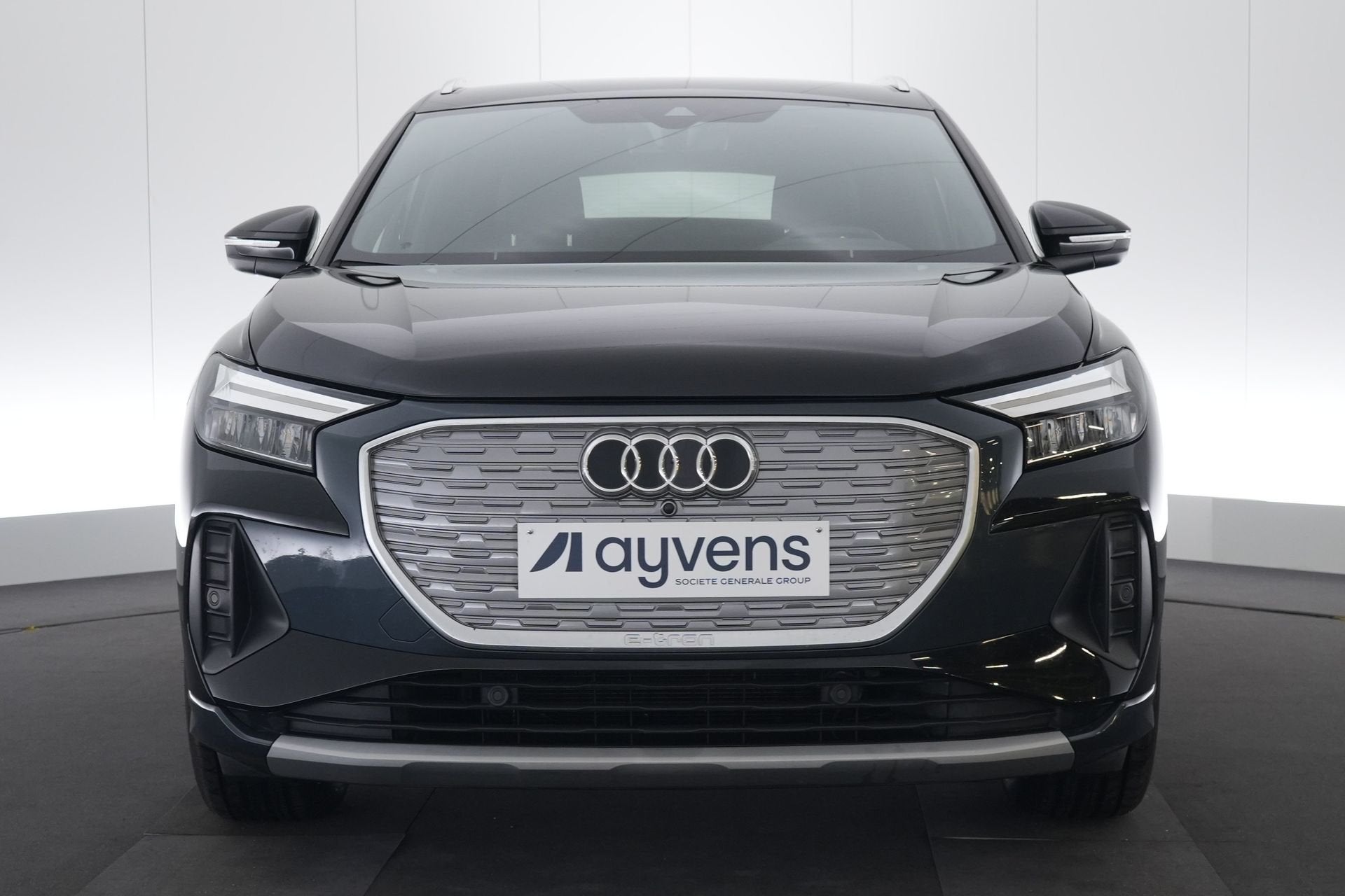 (2EGA977) AUDI Q4 E-TRON, Autos, Autres modèles, Achat, Carnet d'entretien, 5 portes