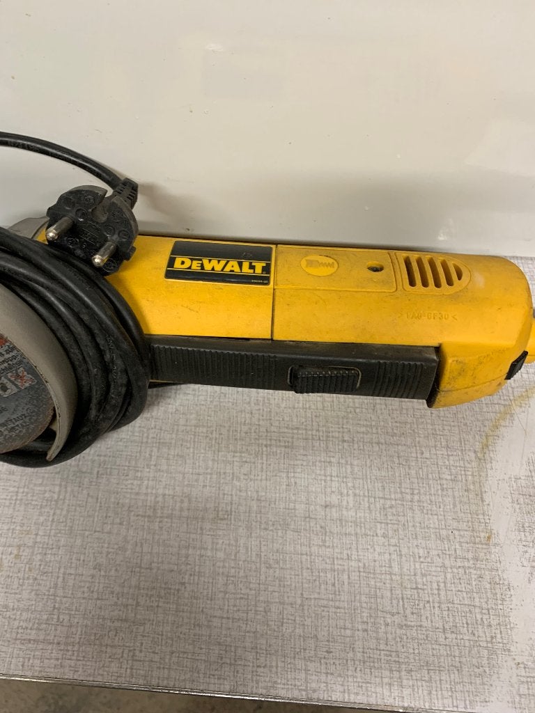 Disqueuse dewalt et scie sauteuse black et decker, Bricolage & Construction, Moins de 600 watts, 30 à 70 mm, Comme neuf, Enlèvement