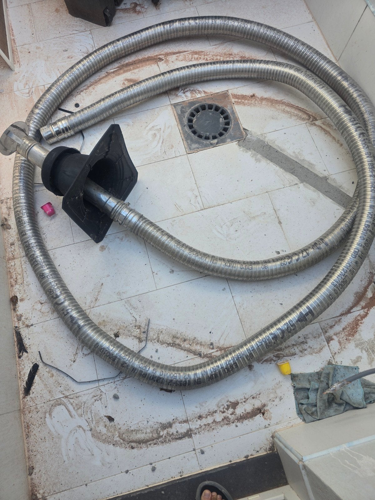 bouilloire flexible de 80 cm 8 mètres de long en très bon ét, Bricolage & Construction, Inox, Enlèvement, 6 mètres ou plus, 80 mm ou plus