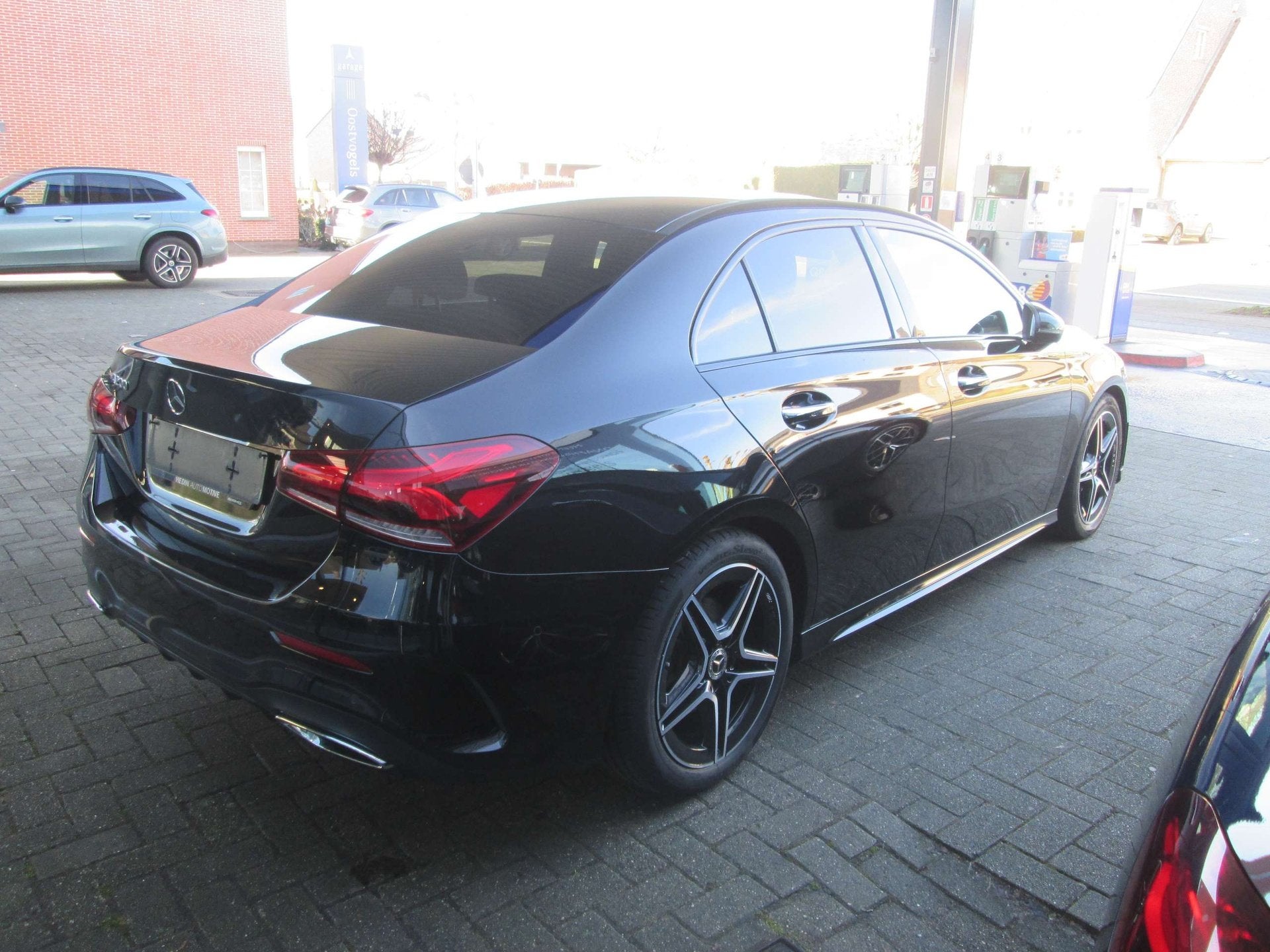 Mercedes-Benz A 200 BERLINE AMG PANO LEDER, Automaat, Gebruikt, 4 cilinders, Zwart
