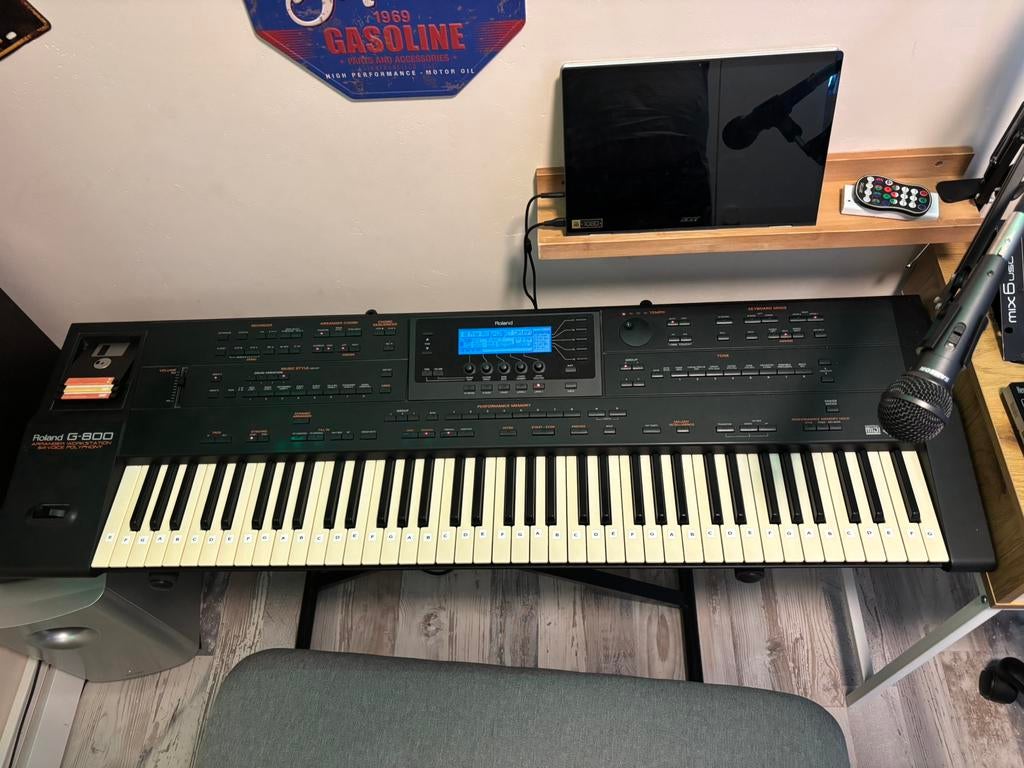 Roland g 800, Enlèvement, Comme neuf, Roland