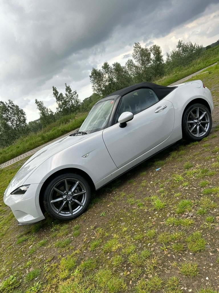 MAZDA MX5 ND 2.0 160pk GEEN AUTO HANDELAARS, Auto's, Achterwielaandrijving, Cabriolet, Wit, Leder