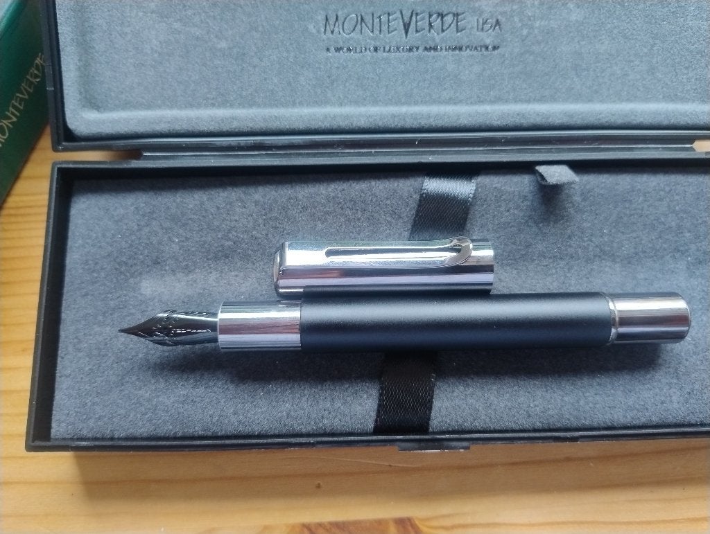 Monteverde Ritma vulpen (zwart), Verzamelen, Overige merken, Gebruikt, Met doosje, Ophalen of Verzenden