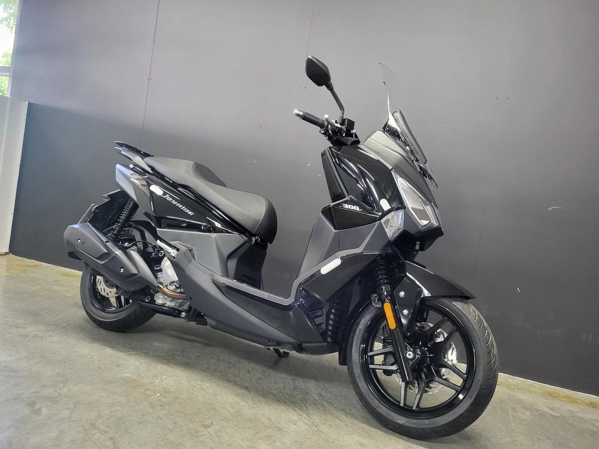SYM Joyride 300 moderne stadsscooter met comfort (bj 2024), Motoren, Scooter, 300 cc, Bedrijf, 12 t/m 35 kW
