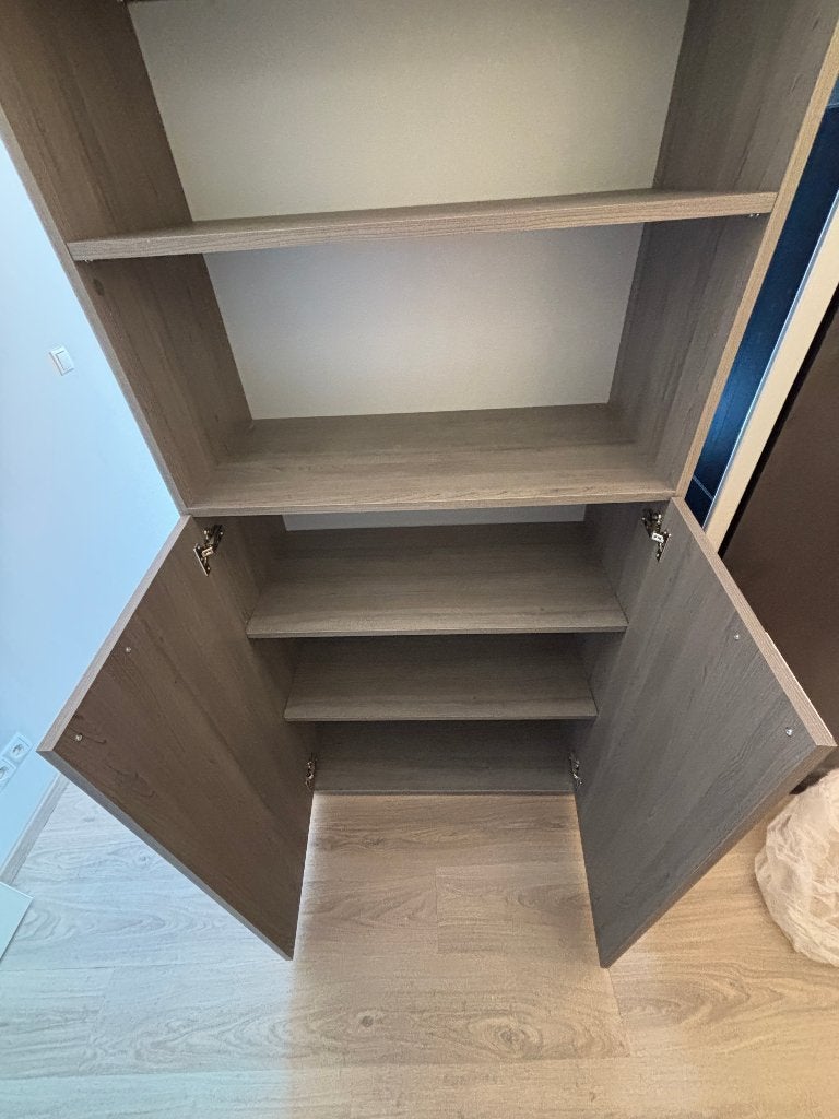 Bruine boekenkast, Avec porte(s), 25 à 50 cm, Comme neuf, Enlèvement