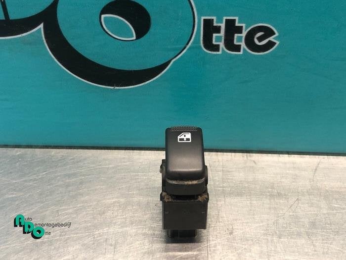 Commutateur vitre électrique d'un Hyundai Getz (Getz 03-), -, 3 mois de garantie, Utilisé, Hyundai