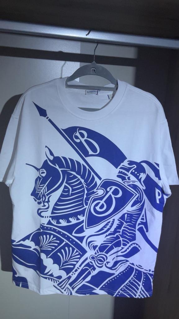 Burberry t shirt, Ophalen of Verzenden, Zo goed als nieuw, Maat 48/50 (M)