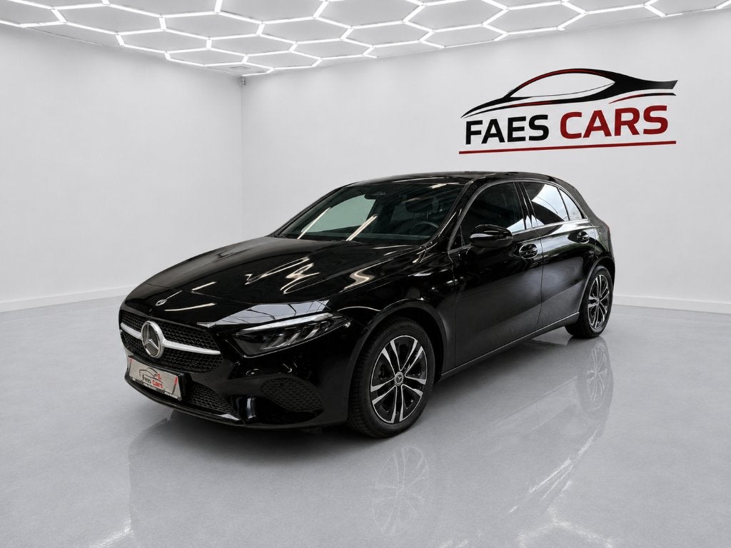 Mercedes A250E hybride PHEV, Auto's, Dealer onderhouden, Leder en Stof, Zwart, 5 deurs