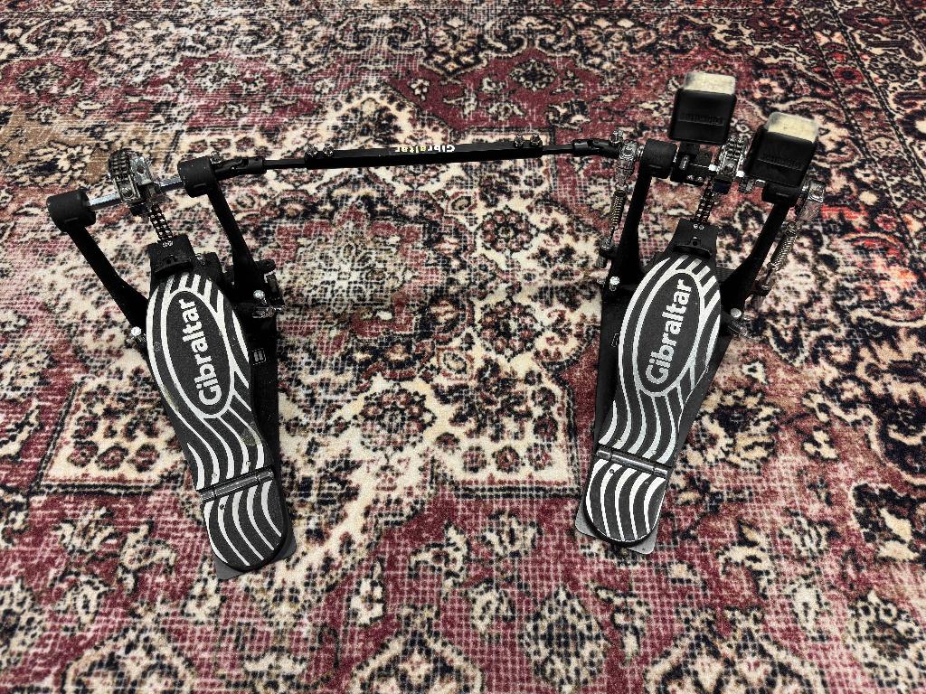 Gibraltar Dubbel Basspedaal, Muziek en Instrumenten, Instrumenten | Toebehoren, Ophalen of Verzenden, Zo goed als nieuw, Drums of Percussie