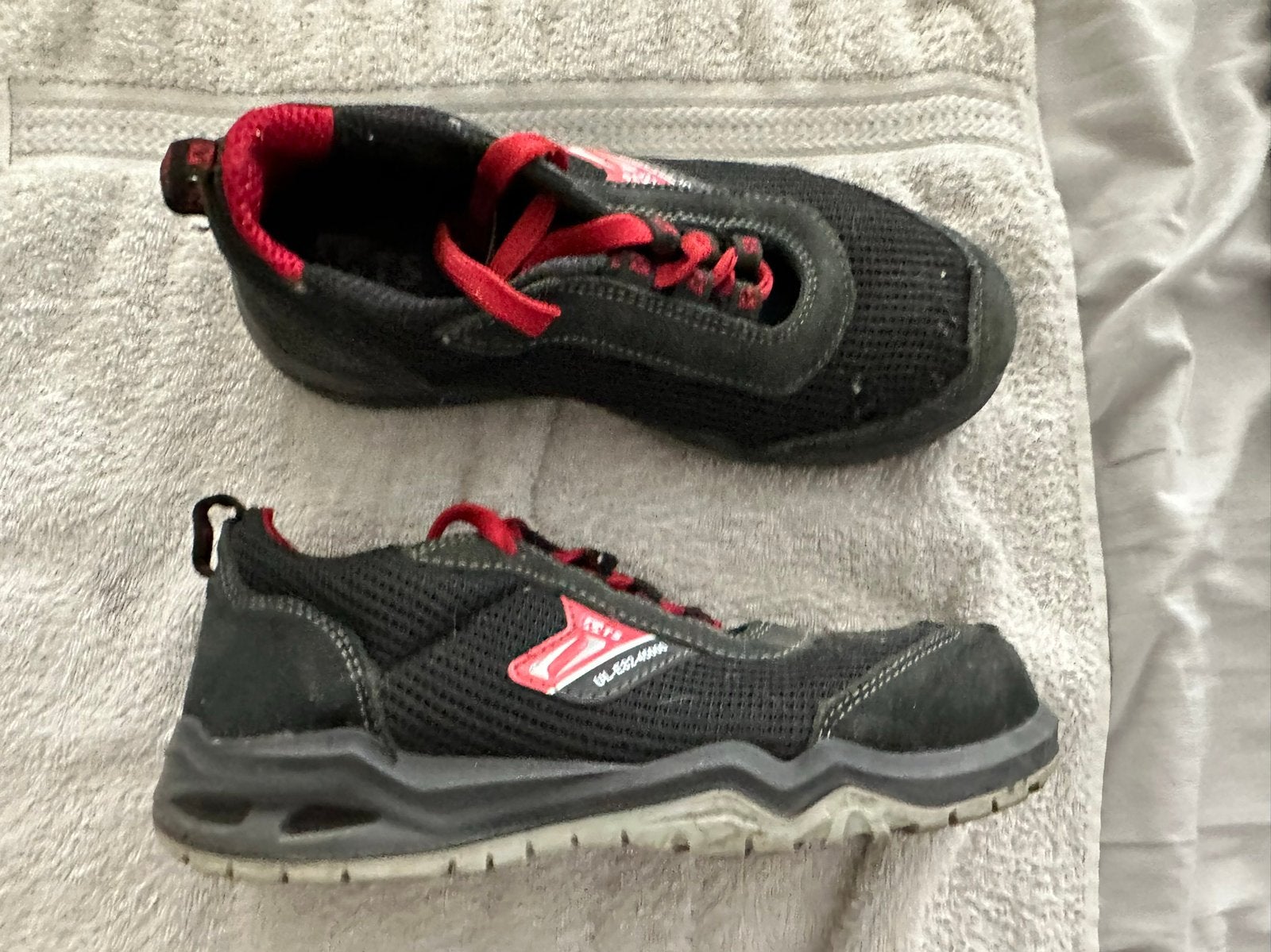 Chaussures de sécurité MTS Mustang noires, Bricolage & Construction, Enlèvement ou Envoi, Comme neuf