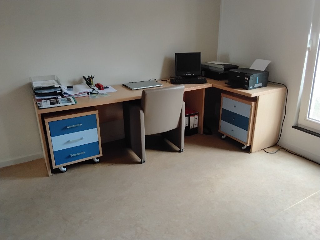 Buro te koop, Ophalen, Zo goed als nieuw