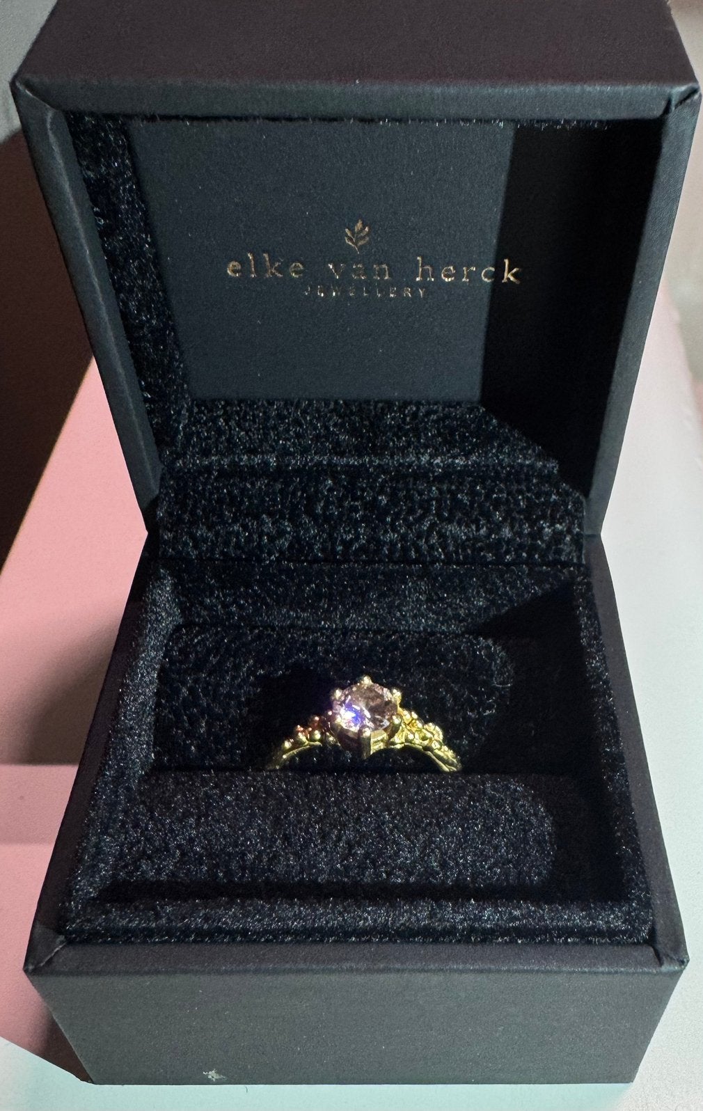 Verlovingsring 18kt goud met 0.64cts diamant, Bijoux, Sacs & Beauté, Enlèvement, Comme neuf, Or