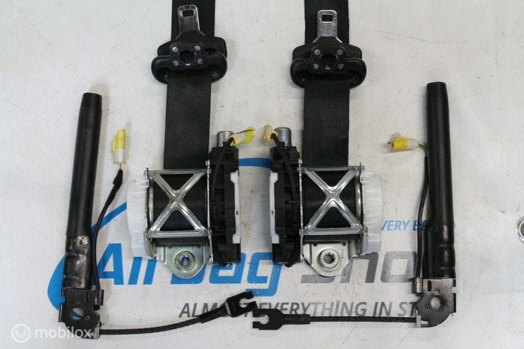 2 x ceintures + 2 x prétensionneurs Lancia Delta (2008-2014), Auto-onderdelen