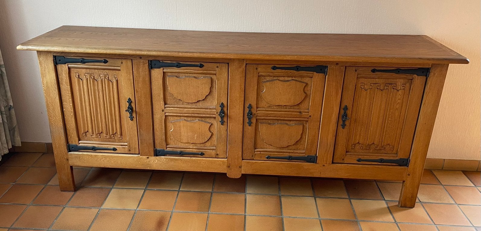 Buffet en chêne massif rustique, 200 cm ou plus, Avec tablette(s), Enlèvement, Utilisé