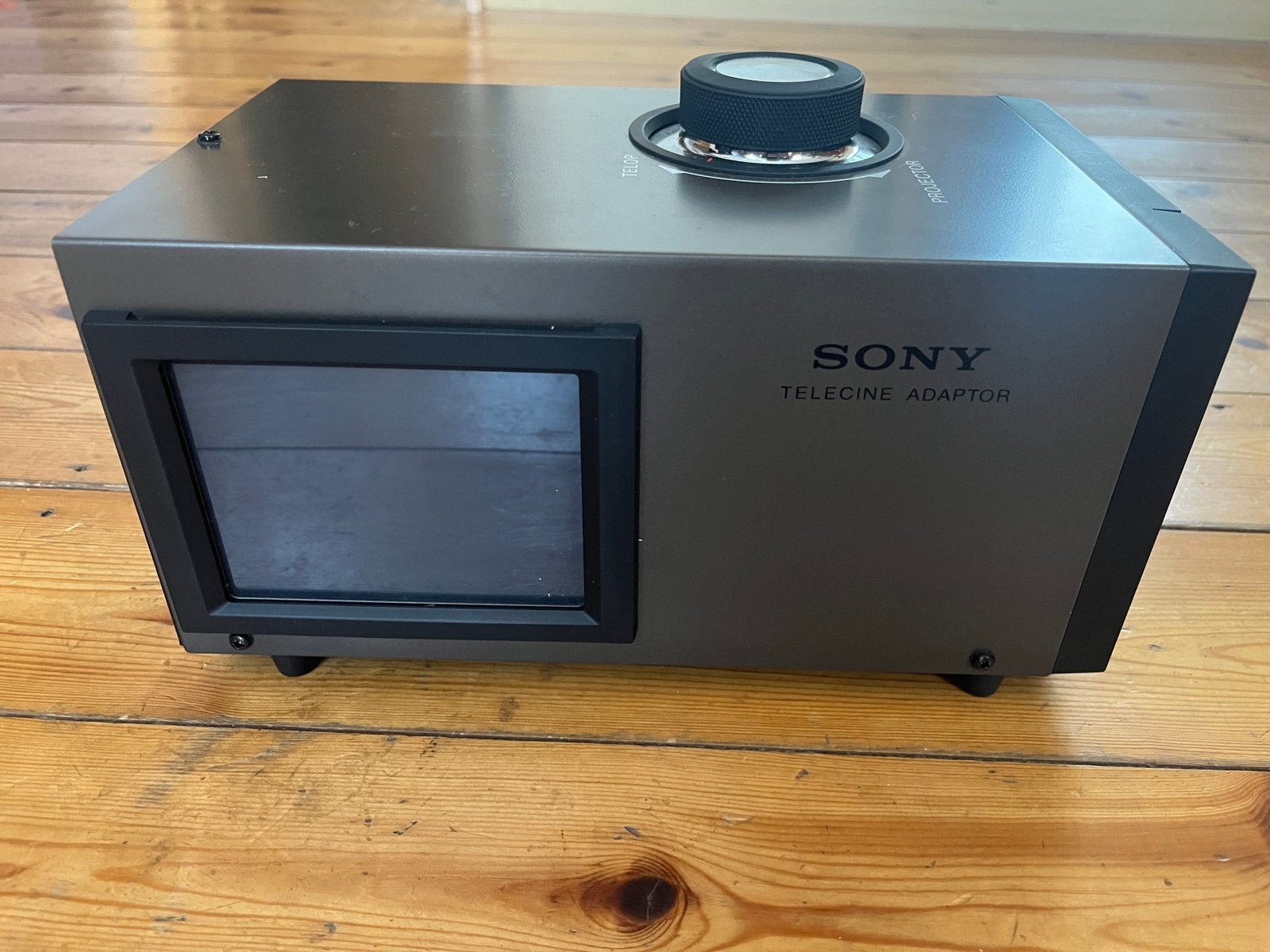 Sony VCR-4 Telecine Adaptor vintage avec boîte d'origine, TV, Hi-fi & Vidéo, Enlèvement ou Envoi, Comme neuf