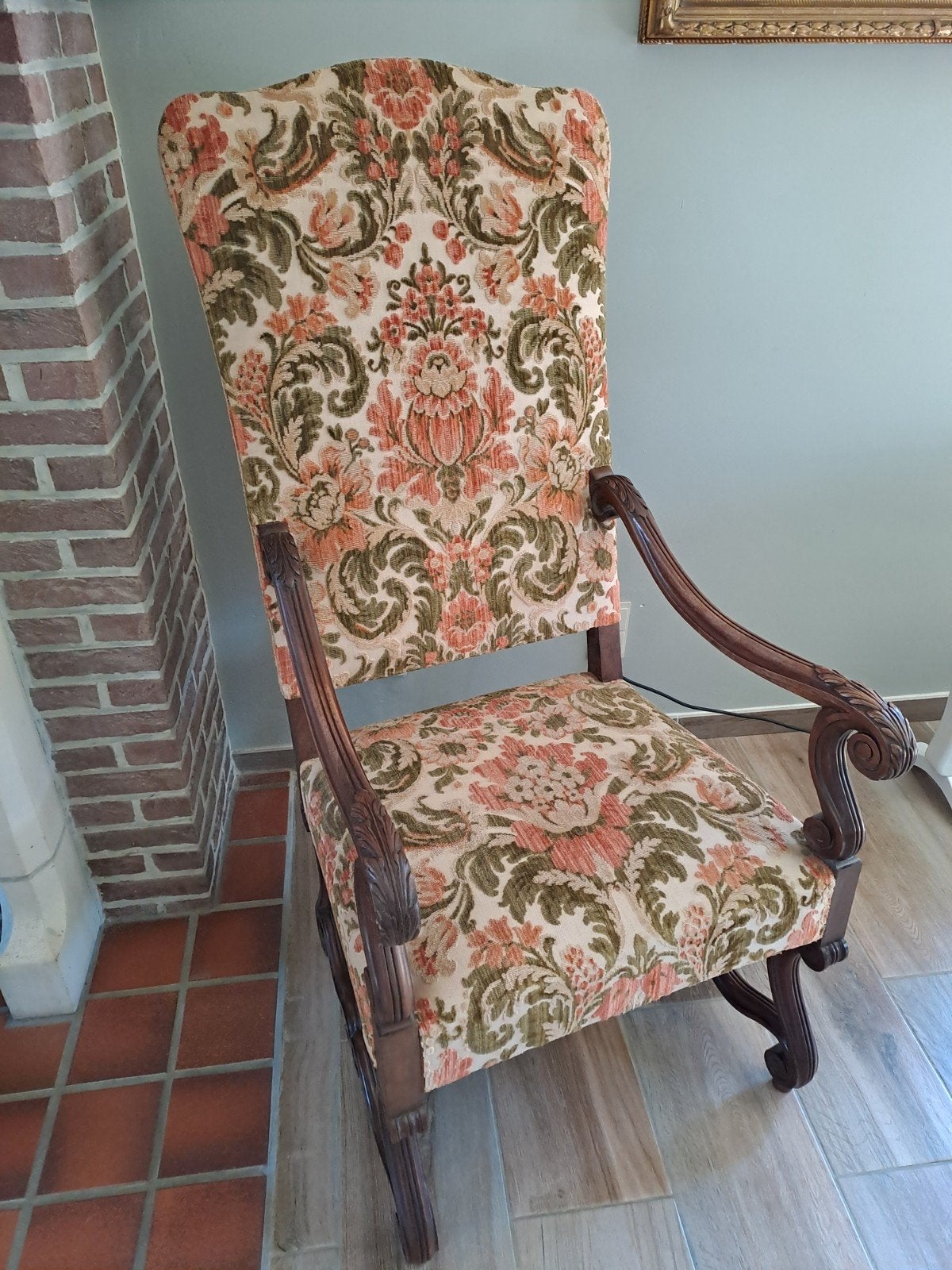 Antieke stoel te koop., Ophalen