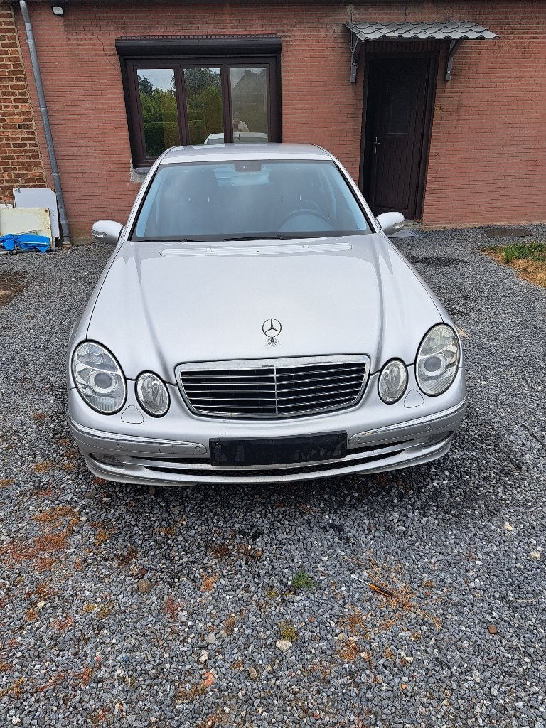 Mercedes E220 CDI Avantgarde Executive w211, Autos, Cuir, Argent ou Gris, Achat, Capteur de stationnement