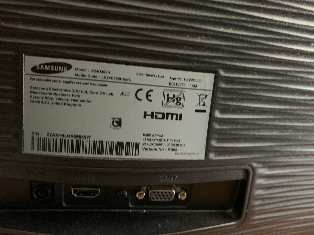 2 Samsung-monitoren en 2 toetsenborden + muis, Computers en Software, Toetsenborden, Ophalen of Verzenden