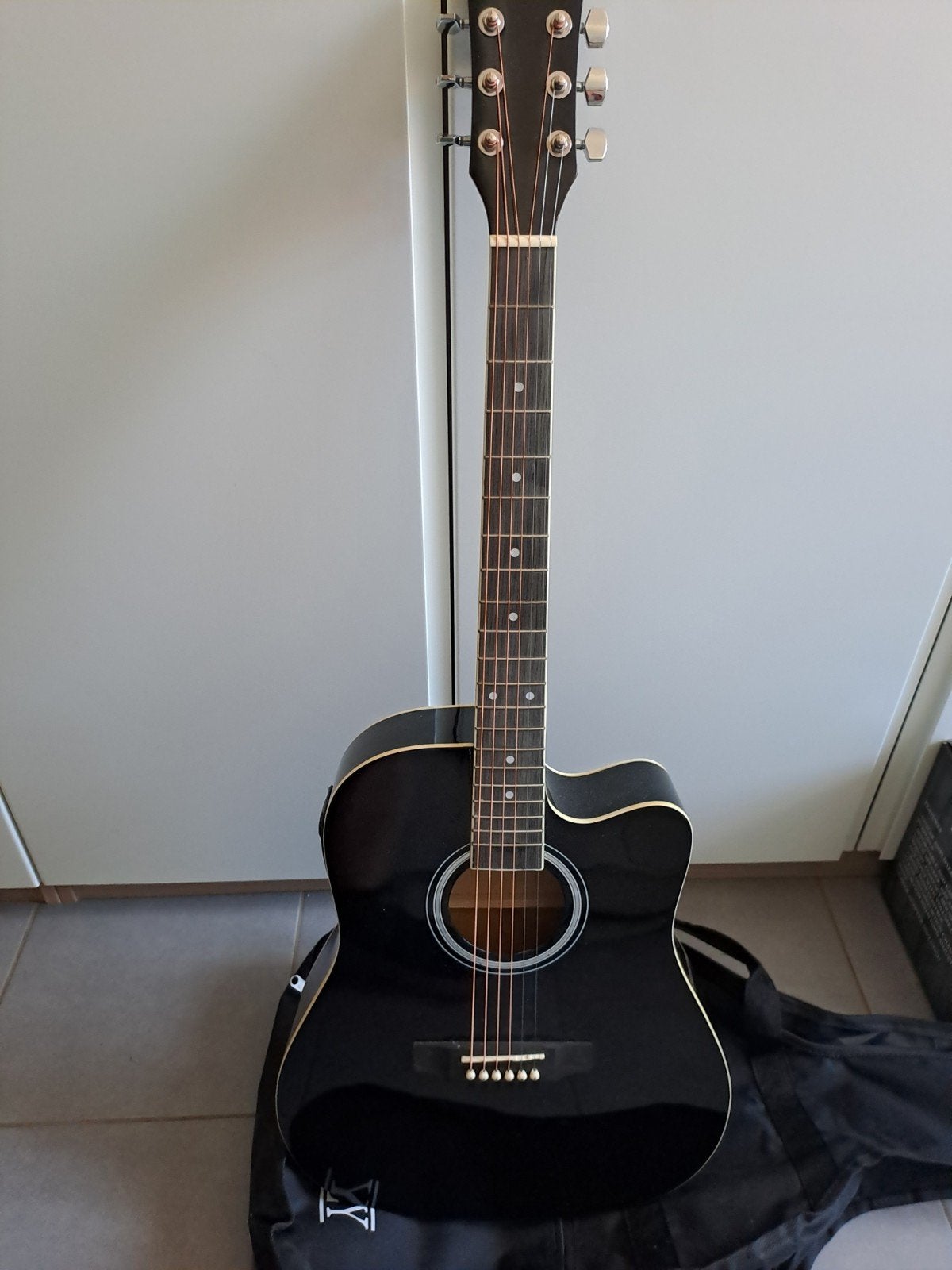 Fazley electrische gitaar, Ophalen