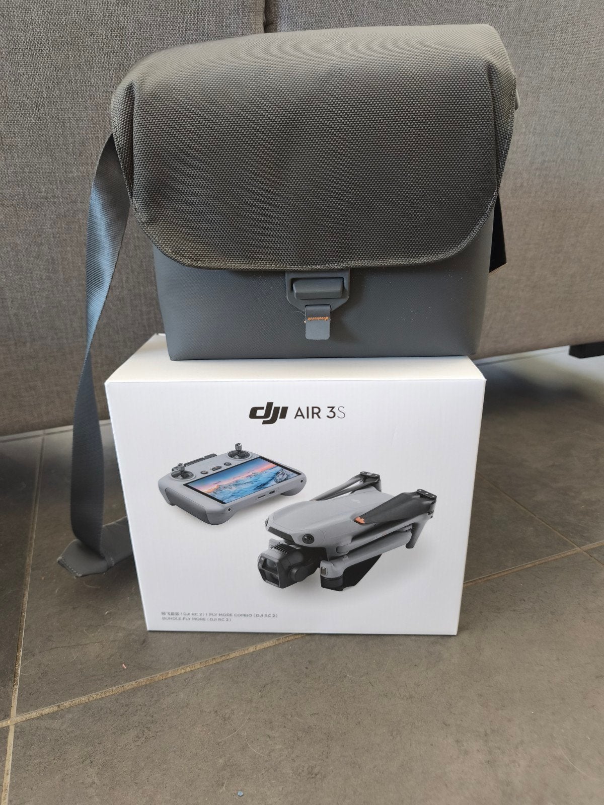 dji air 3S fly more combo met extra Care in nieuwe staat, Hobby en Vrije tijd, RTF (Ready to Fly), Quadcopter of Multicopter, Zo goed als nieuw