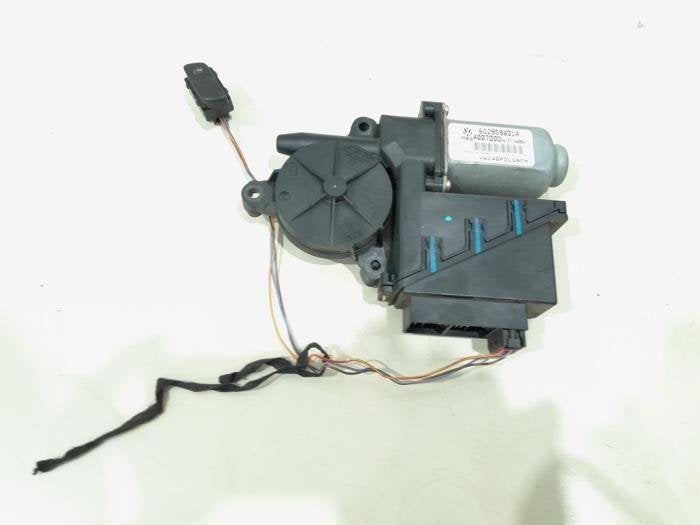 Moteur de vitre portière d'un Volkswagen Polo, Autos : Pièces & Accessoires, Volkswagen, -, 3 mois de garantie, Utilisé